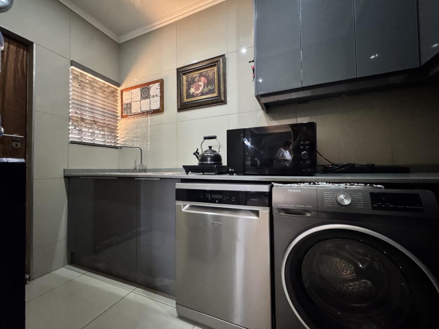 4 Bedroom Property for Sale in Wilkoppies North West